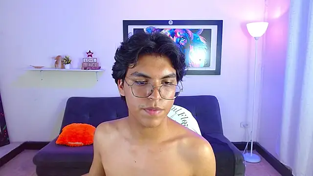 Maecum18: онлайн-секс-чат