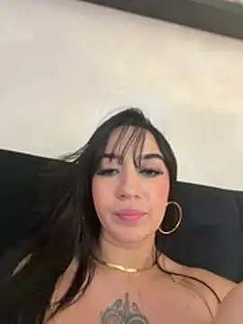 EmmyEvans1's Live XXX Chat