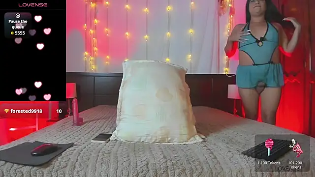 MiaMarin_hot's Live XXX Chat