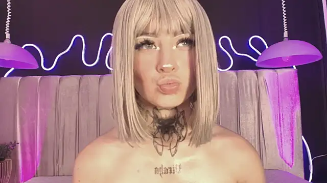 Zhally_DeeのライブXXXチャット