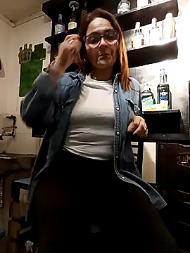 Dannial51 élő XXX-chatje