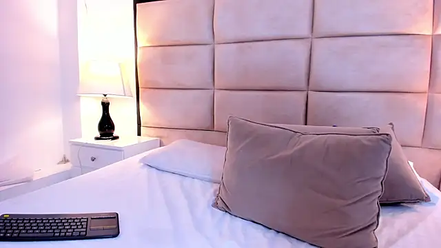 GabyMoreau – Naživo XXX chat