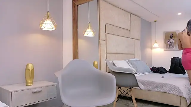 Ashley_HotGirl Adlı Modelin Canlı XXX Sohbeti