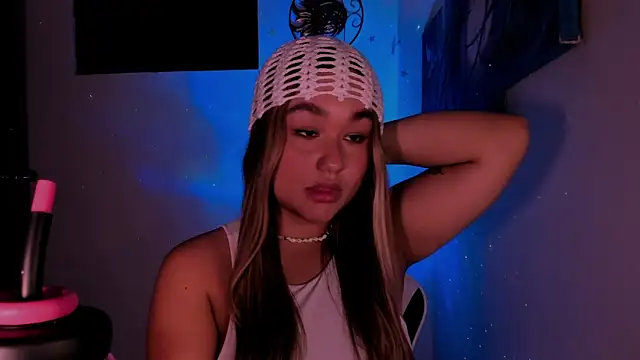 Soouf_ élő XXX-chatje