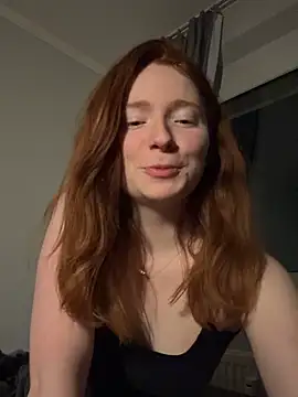 HoneyBunny18のライブXXXチャット