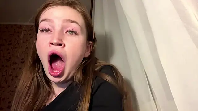 Hanna__Montanna Adlı Modelin Canlı XXX Sohbeti