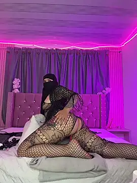 عرض كام Nayla-Mouna