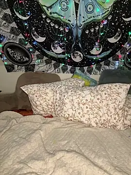 SuzyCatzz 现场XXX聊天