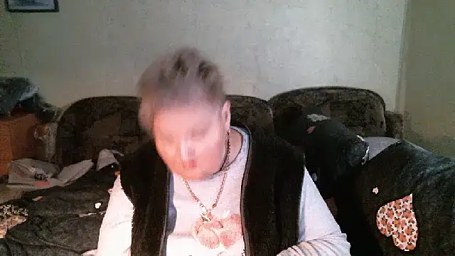 Lana555 লাইভ XXX চ্যাট