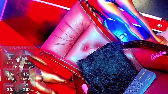 emelly_horny_'s Webcam Show