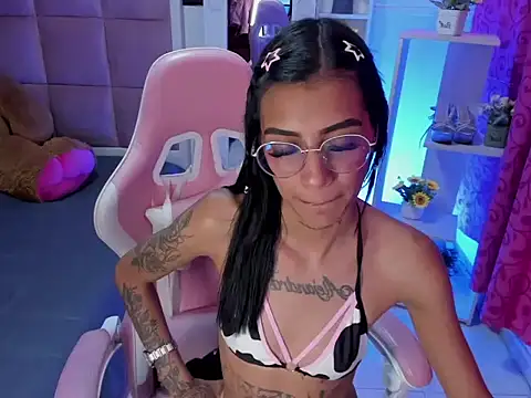 Chat XXX ao vivo de KarlaSlutSkinny__