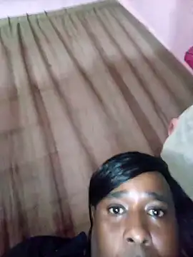 Show modela Hellentrans24 na web-kameri