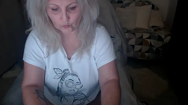 Chat XXX ao vivo de Divineblond