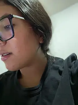 XXX chat uživo modela Mila_Morgan