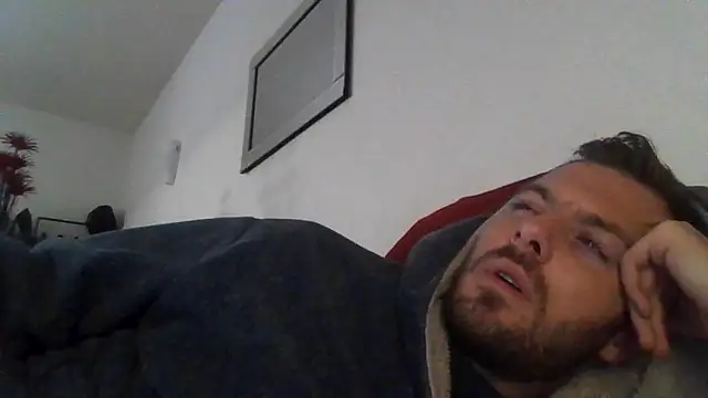 XXX chat uživo modela THE_CHEEKY_ALPHA