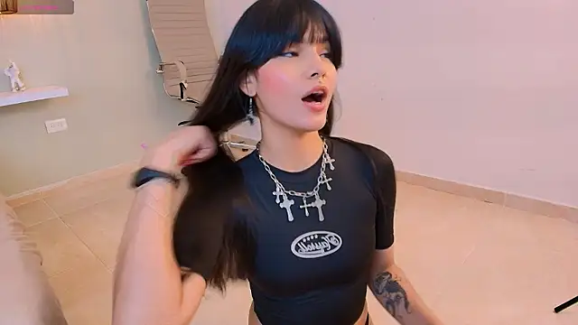 Chat +18 de aisha_sakina ao vivo