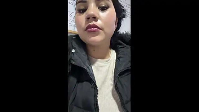 Nayla-Mouna 网络视讯表演