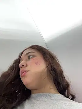 lana_rousse01 Adlı Modelin Canlı XXX Sohbeti