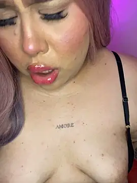 Mia_Carters Adlı Modelin Canlı XXX Sohbeti