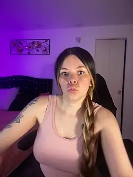 XXX chat uživo modela carolina16love