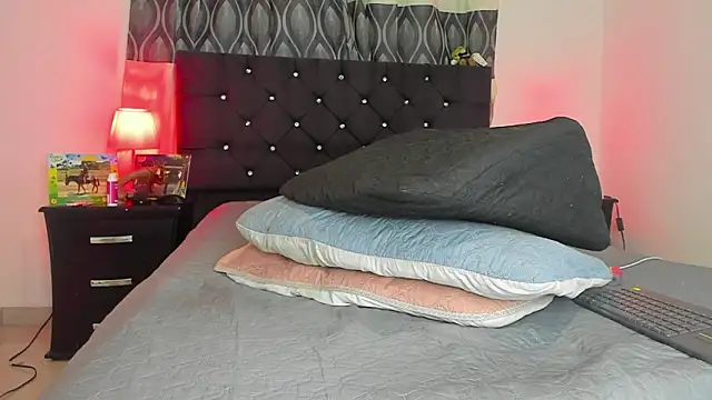 Онлайн чат XXX dereck_karter