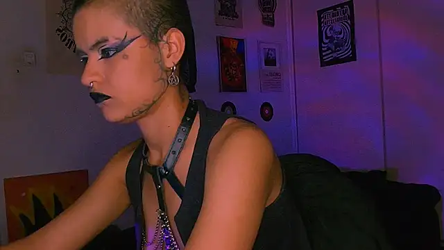 alex_one888 – Naživo XXX chat