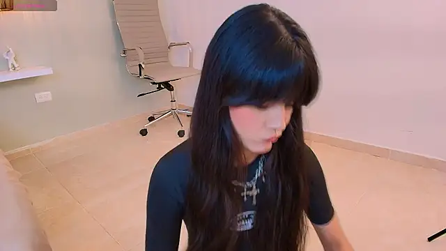 Онлайн чат XXX aisha_sakina