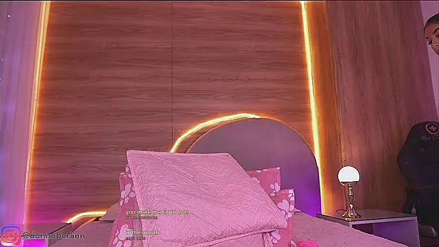 danna_berlin_ 现场XXX聊天