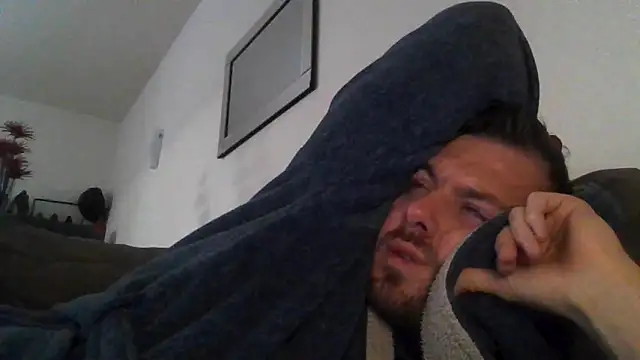 Chat XXX en directo de THE_CHEEKY_ALPHA