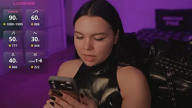 Dominatrix_Alice Chat XXX live