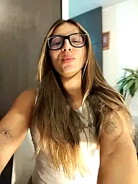 AnnySanz Chat XXX in diretta