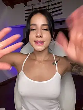 Ale_Lewis Chat XXX live