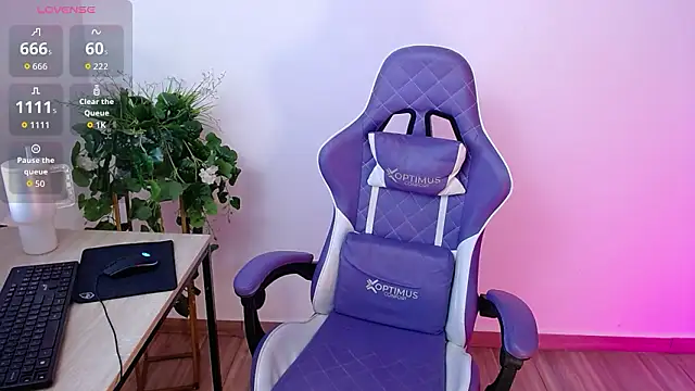 sexygoddesskarol Adlı Modelin Canlı XXX Sohbeti