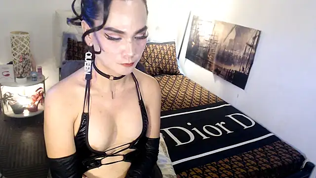 NinaDOM4CUM's Live XXX Chat