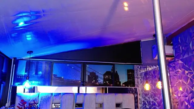 XXX chat uživo modela Evans_Robinson