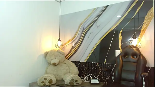 SalvatoreMontes Adlı Modelin Canlı XXX Sohbeti