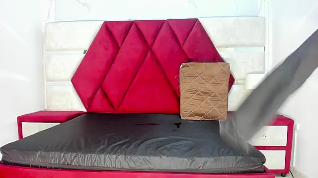 MiayHero – Kamerová šou