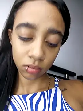 Zoe_Sweett18 Live XXX Chat