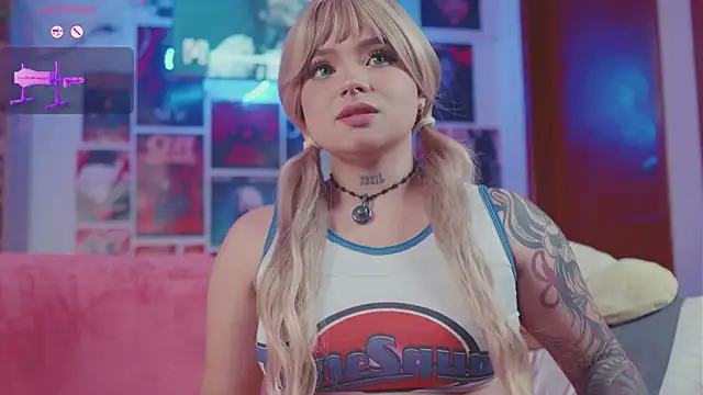 sensualkattt Adlı Modelin Canlı XXX Sohbeti