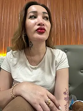 Tony_8706 Chat XXX in diretta