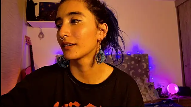 Chatroom XXX en direct de LunaisBack