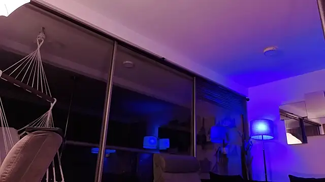 mandi4pole_ Live XXX-chat