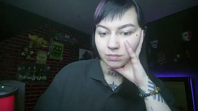 MoorderxDoll's Live XXX Chat