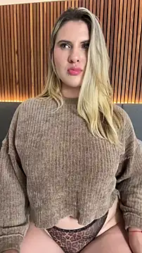 EmiilyAdams_のライブXXXチャット