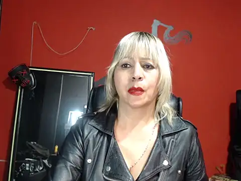 KLOE_PIELL Live XXX-chat