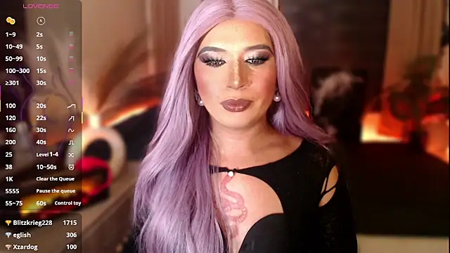 Pokazy przed kamerką – mslilly_croft