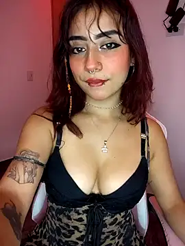 Sarah_Lark- Live XXX-chat