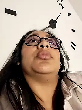 amira_moon18のライブXXXチャット