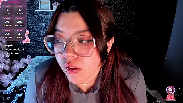 Czat XXX na żywo – NicoleeDemara