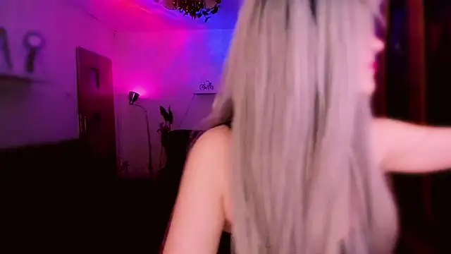 MistressJolie 现场XXX聊天